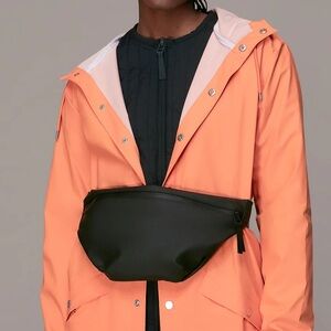 RAINS BUM BAG black